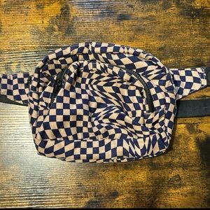 Checkered baggu